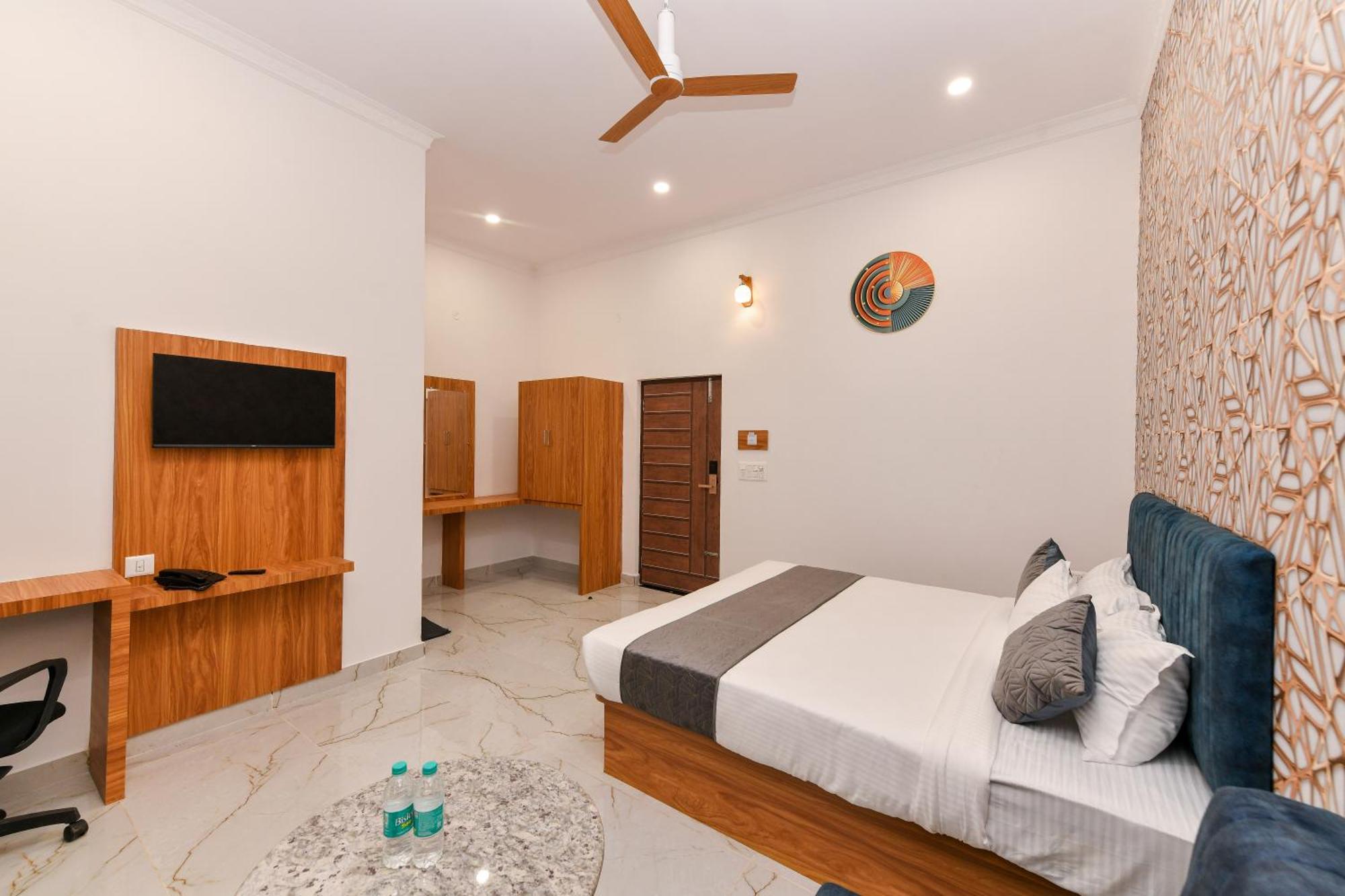 Hotel Shine International Mysore Bagian luar foto