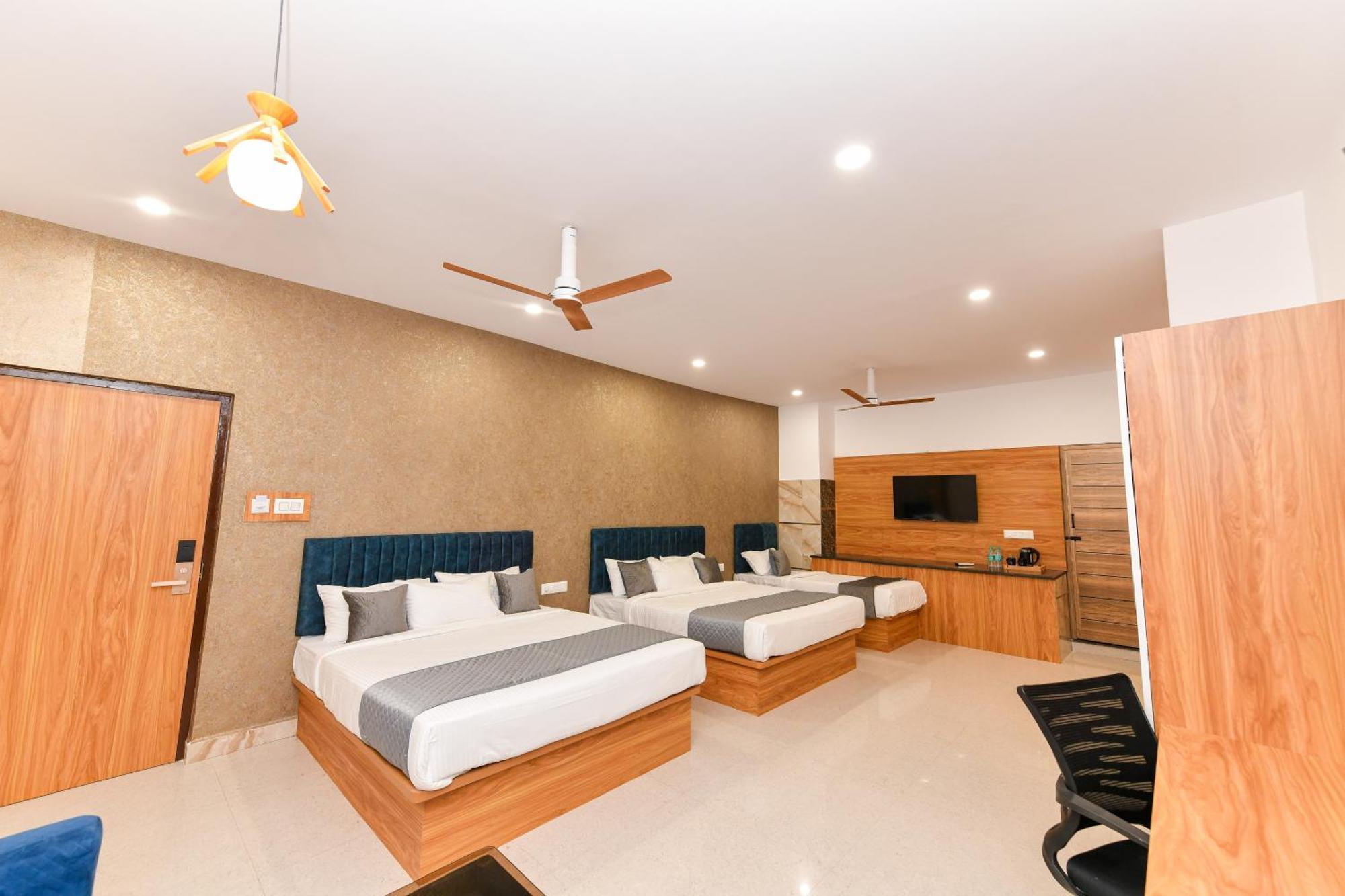 Hotel Shine International Mysore Bagian luar foto