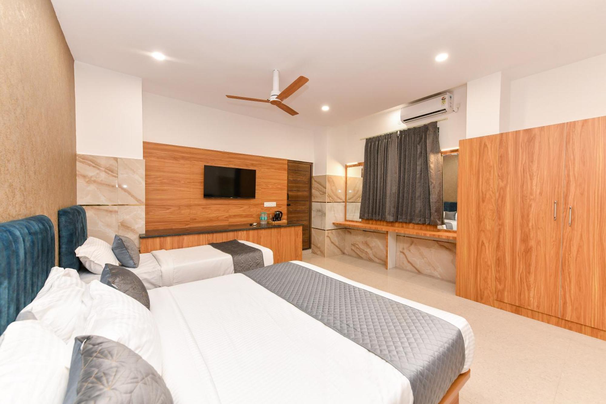 Hotel Shine International Mysore Bagian luar foto