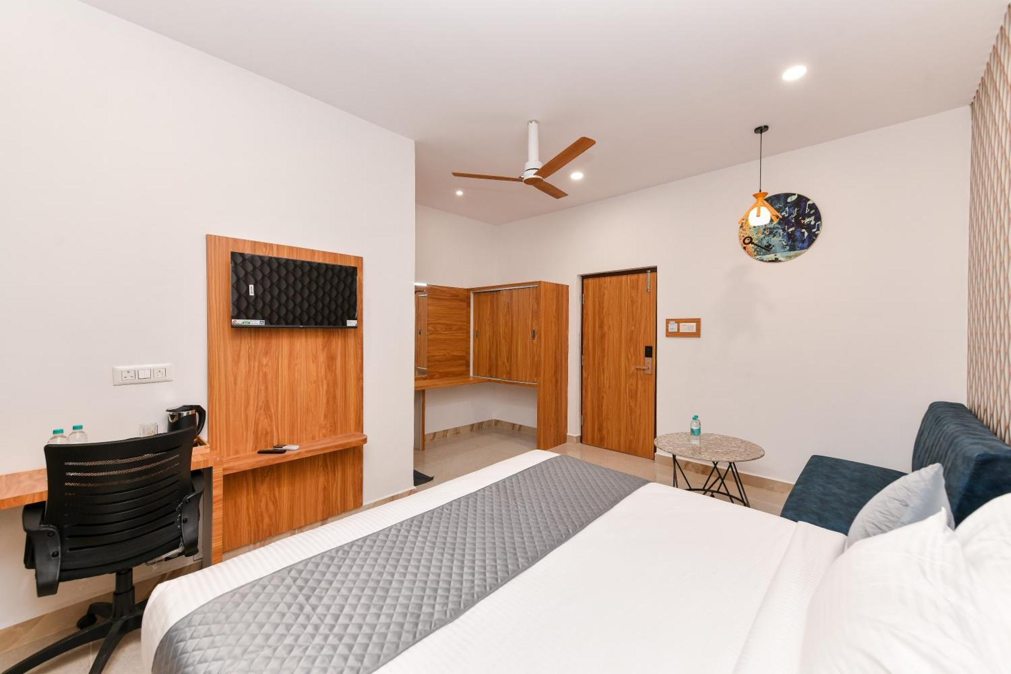 Hotel Shine International Mysore Bagian luar foto