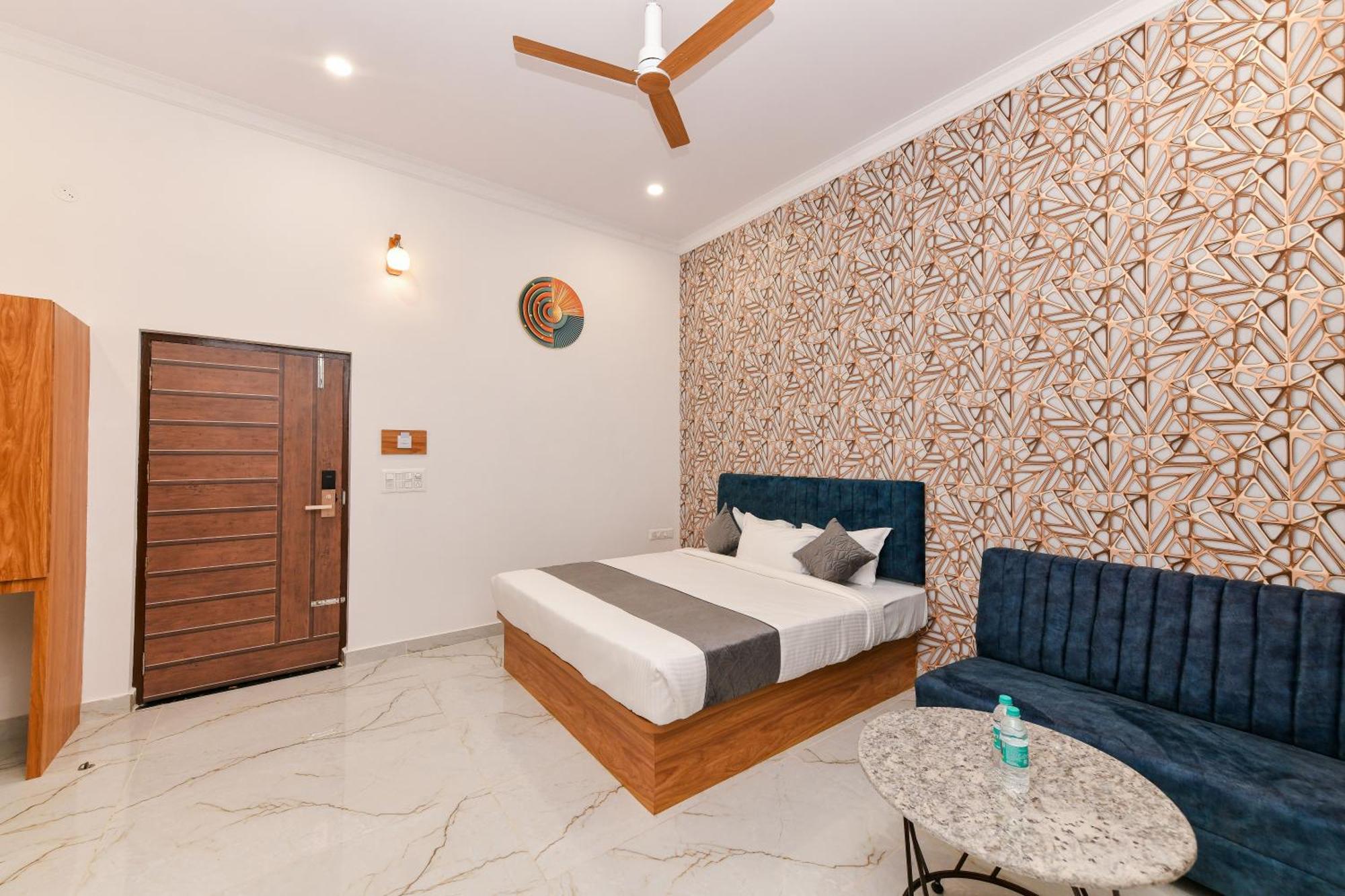Hotel Shine International Mysore Bagian luar foto