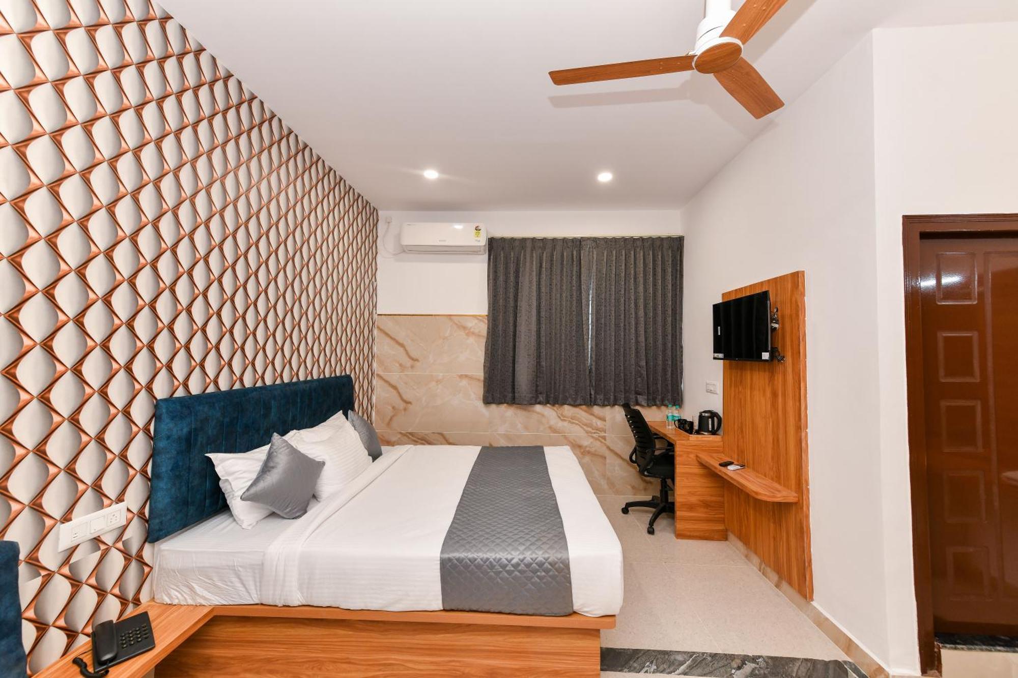 Hotel Shine International Mysore Bagian luar foto