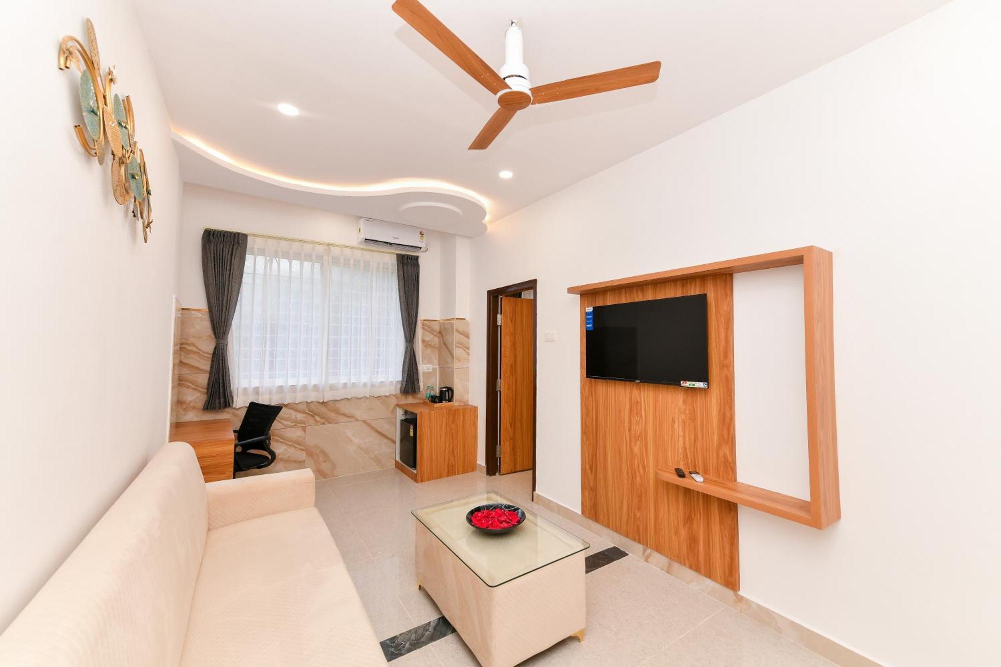 Hotel Shine International Mysore Bagian luar foto