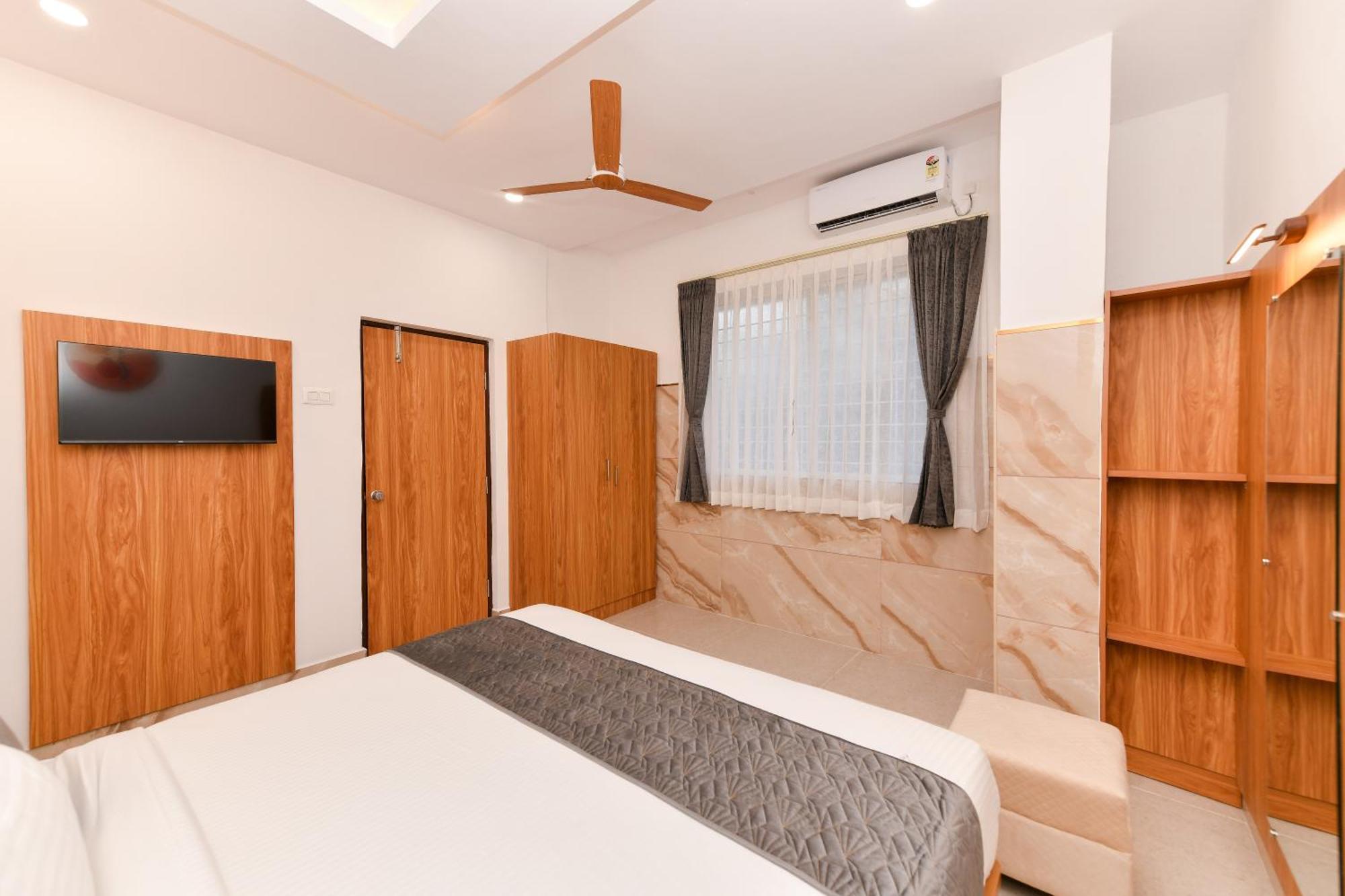 Hotel Shine International Mysore Bagian luar foto