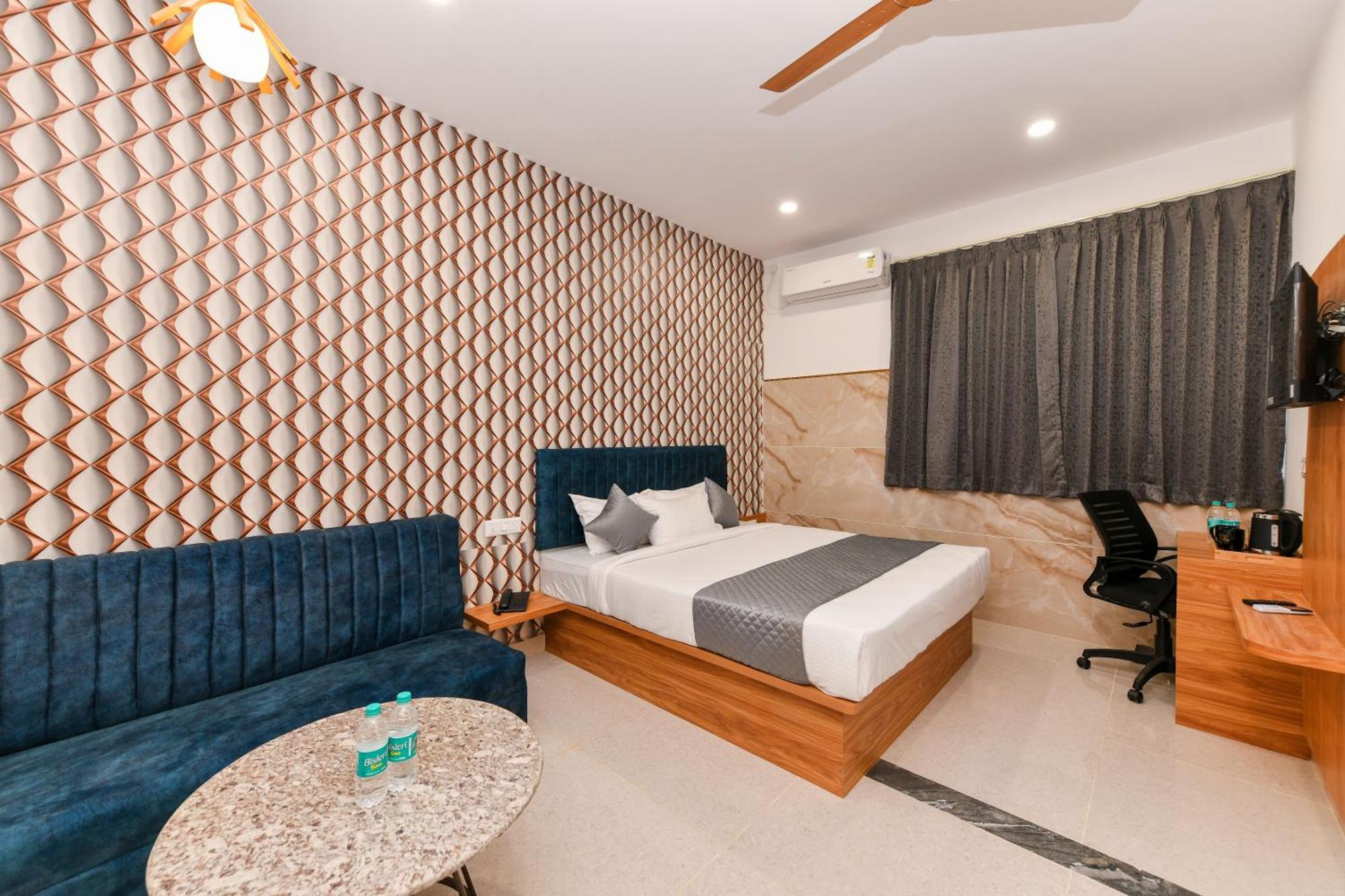 Hotel Shine International Mysore Bagian luar foto