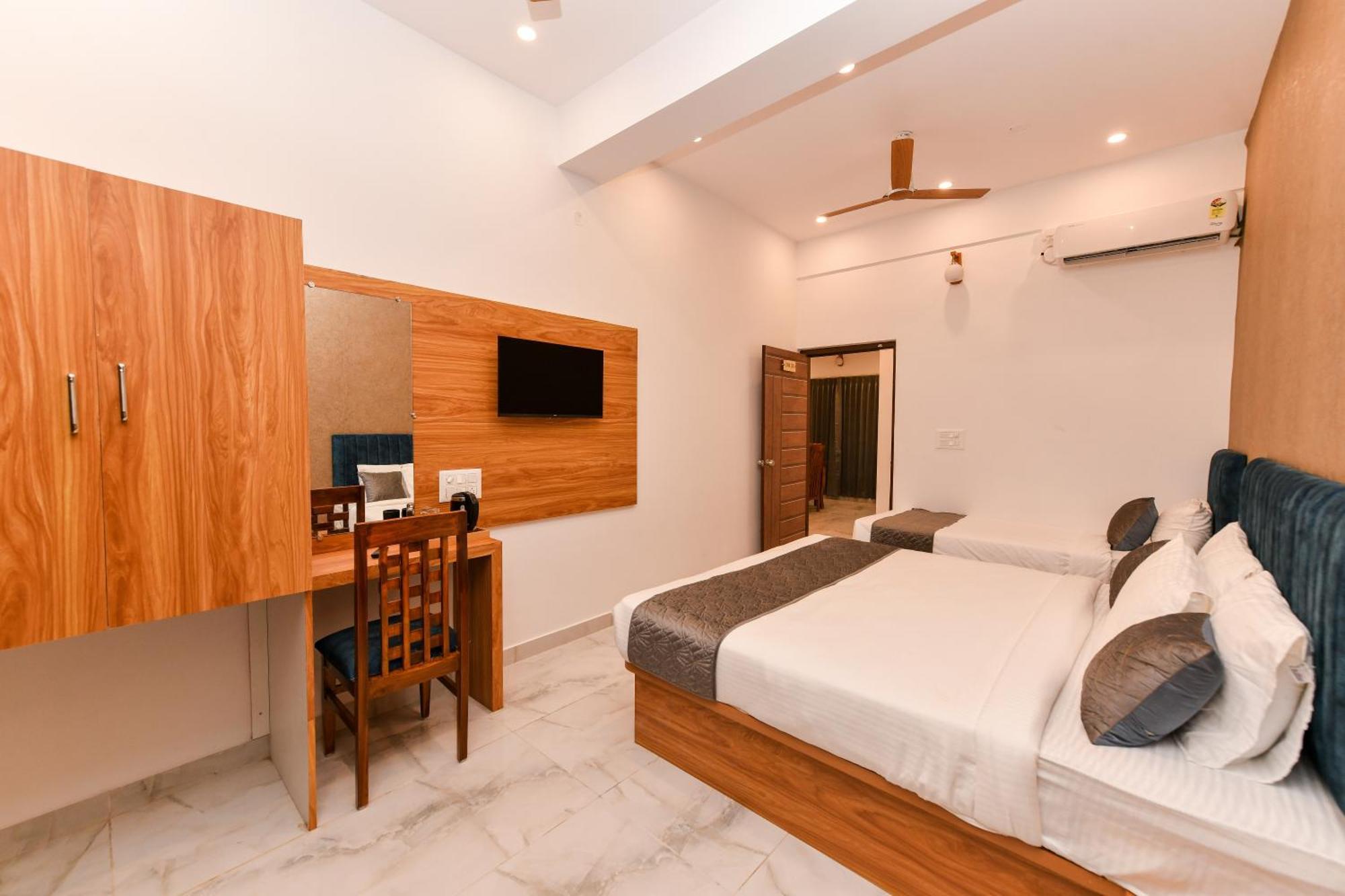 Hotel Shine International Mysore Bagian luar foto